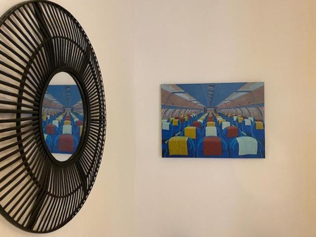 Le Studio De L'Artiste. Arles Luaran gambar